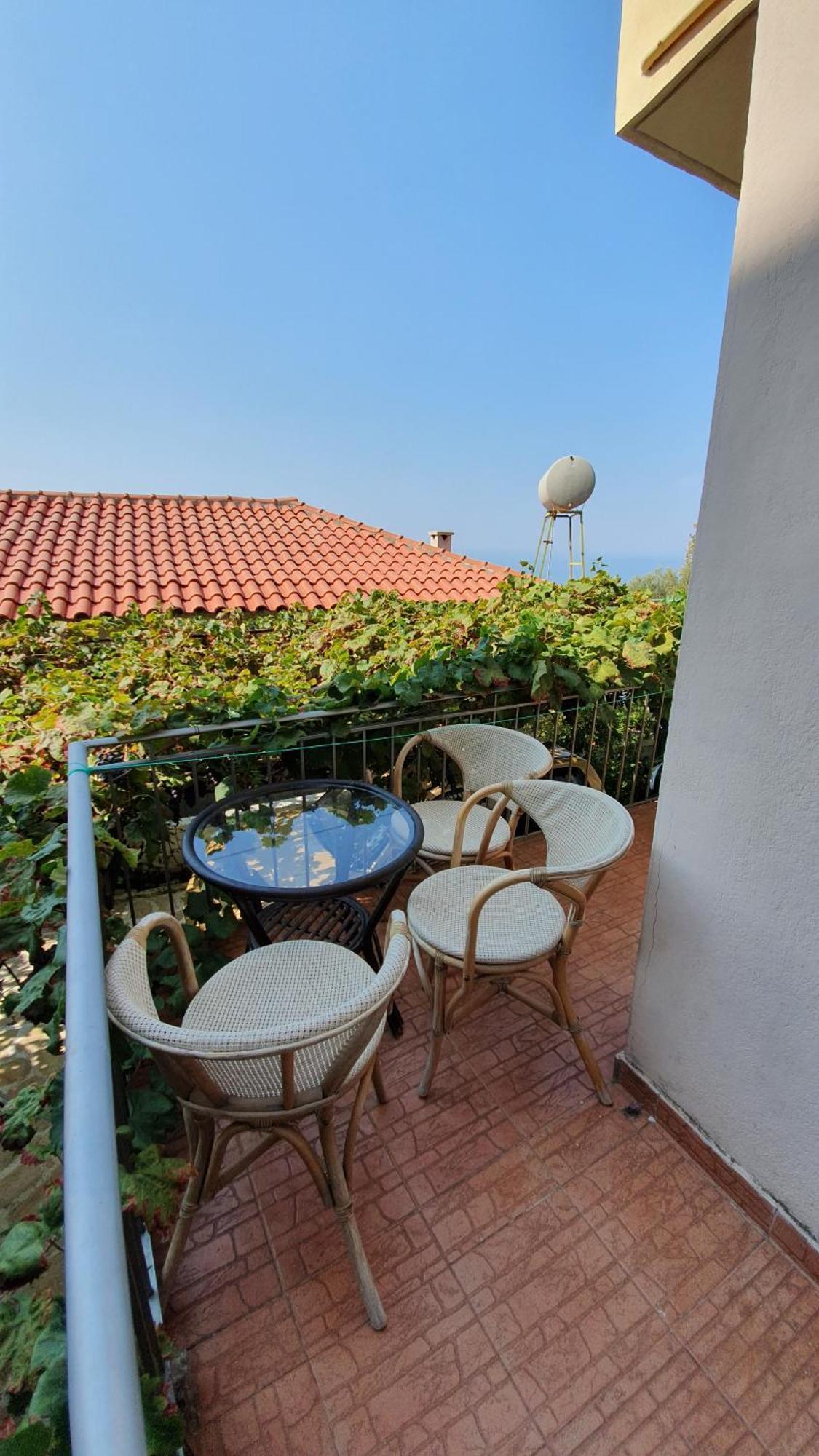 Emilios House Apartment